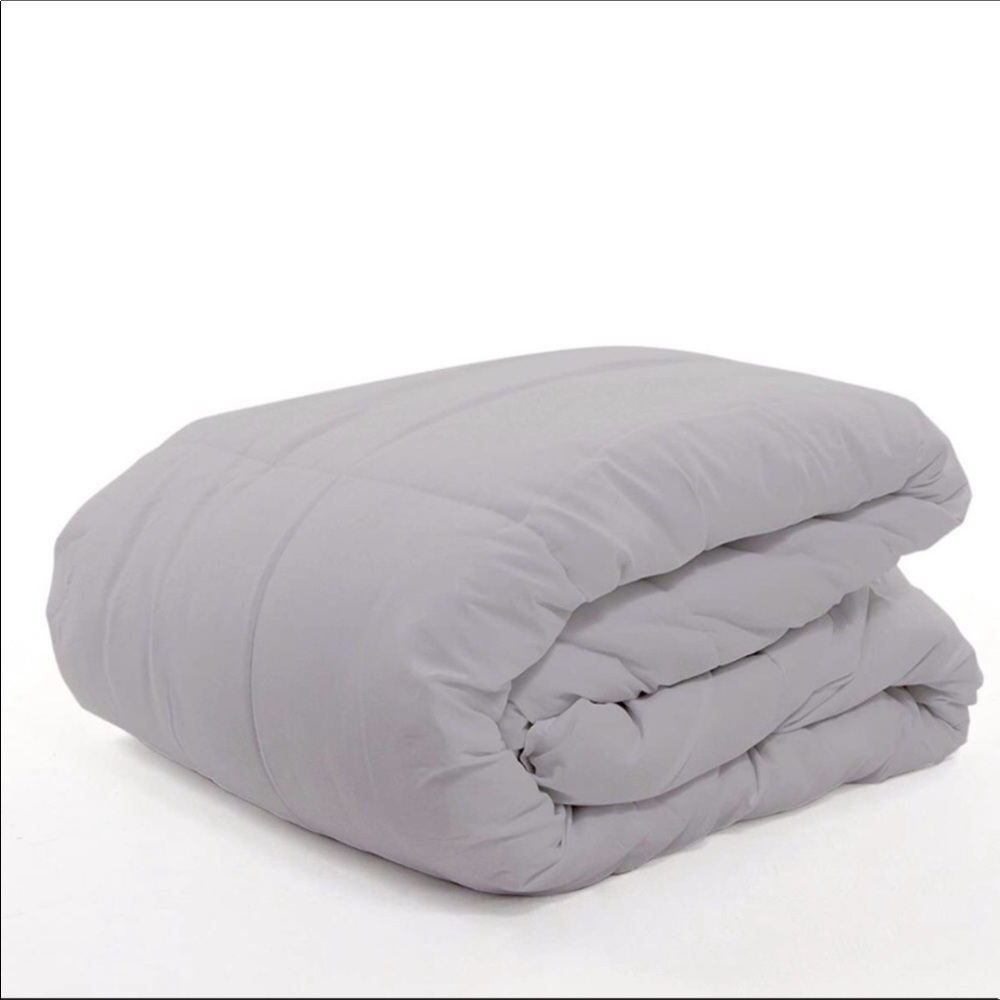 ๐ Comforter Gray Down Alternative New๐
Soft - Picture 3 of 4